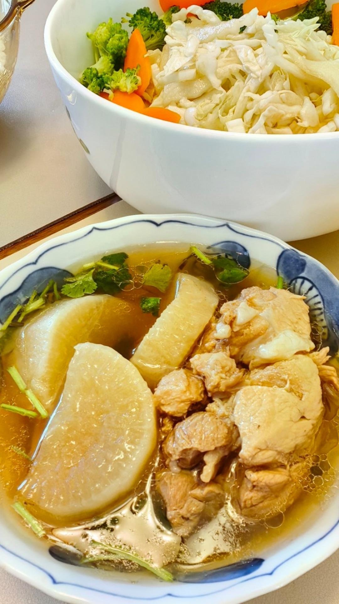 白萝卜炖牛腩