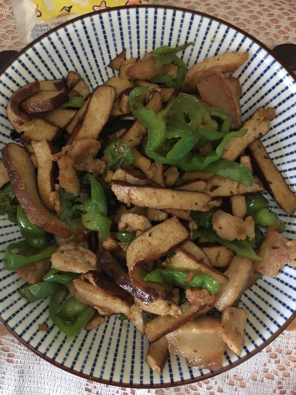 青椒豆干炒肉丝