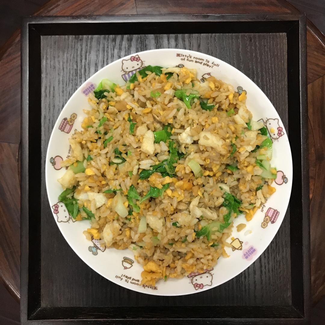 厨师长教你：“酱油炒饭”的家常做法，里面满满的小技巧，很受用