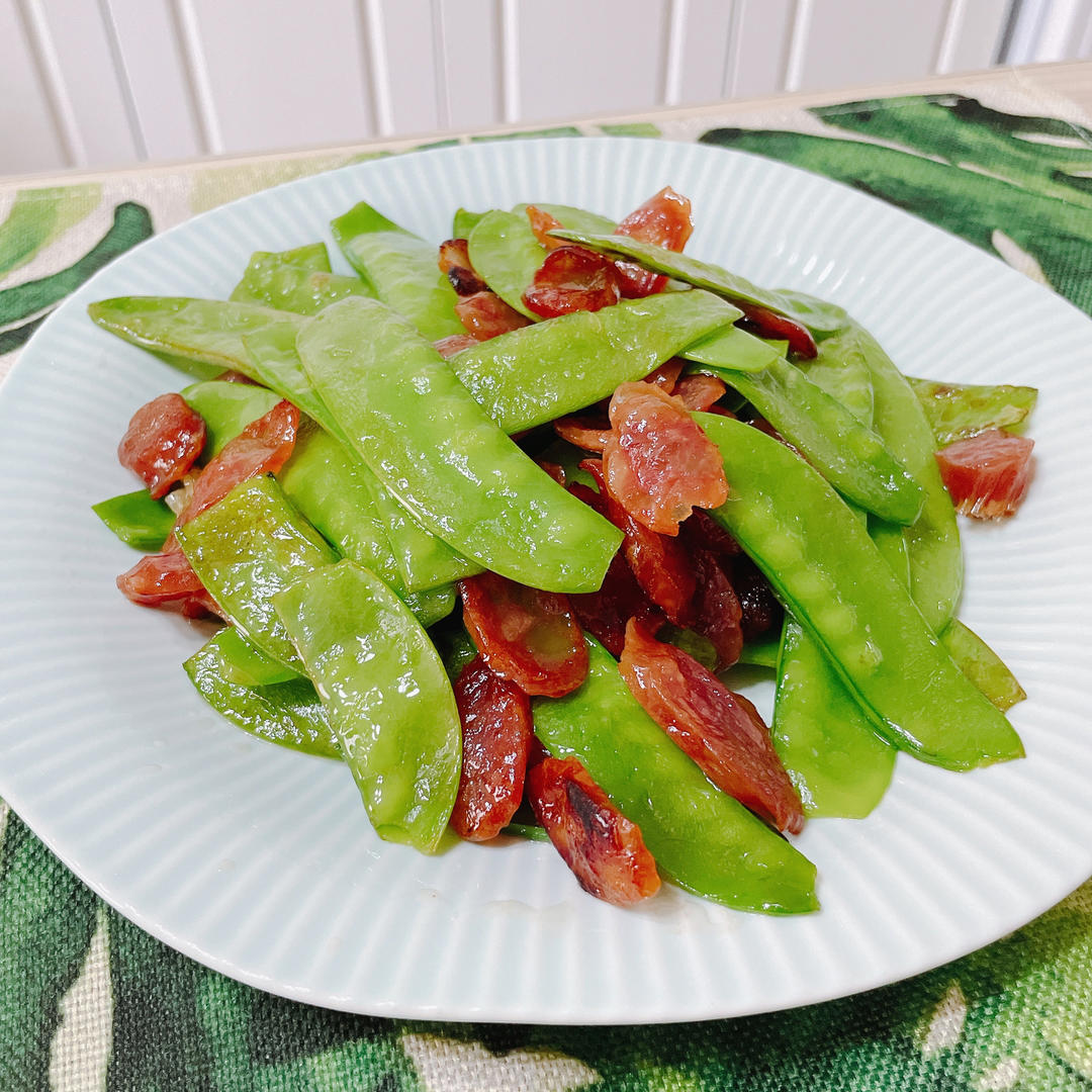 无比简单的荷兰豆炒腊肠，营养又好吃～！