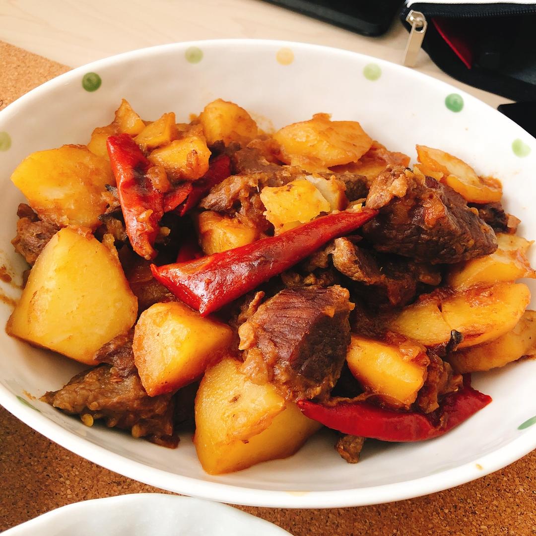 红烧牛肉土豆 （独家秘制）