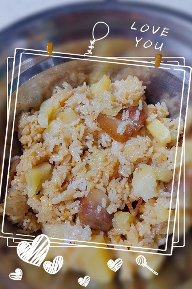 土豆腊肠焖饭（电饭锅版）