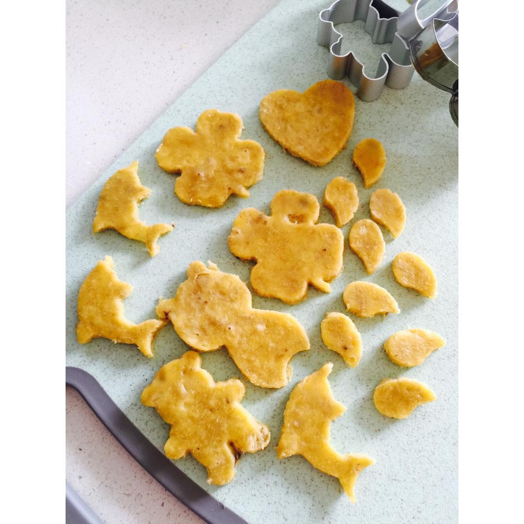 香蕉奶粉蛋黄饼