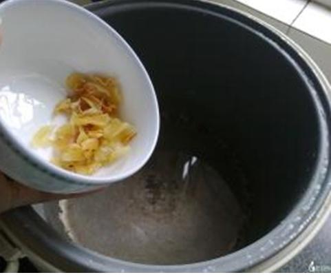 百合红枣汤的做法 步骤3