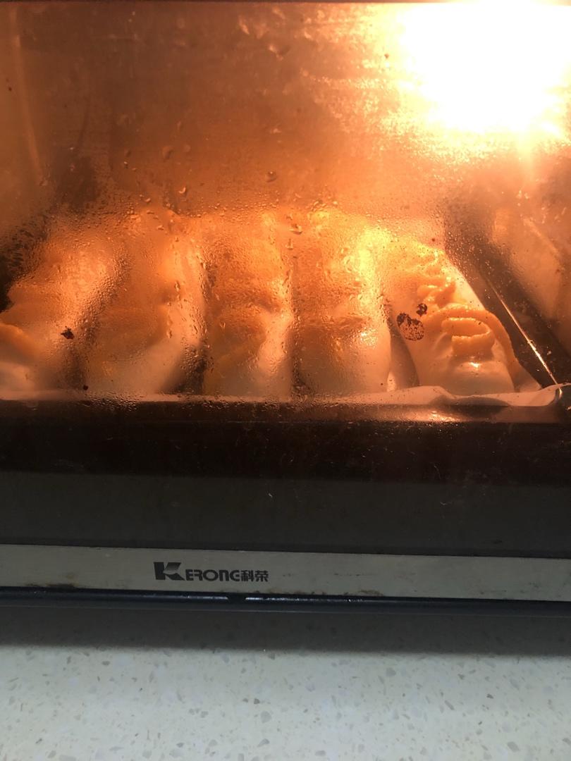 毛毛虫面包