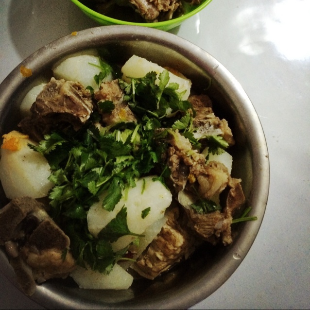 冬日御寒羊肉汤