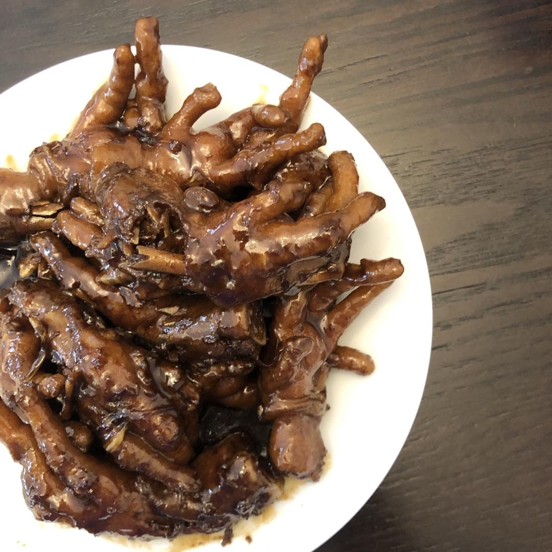 好吃到手指都吃掉的卤鸡爪