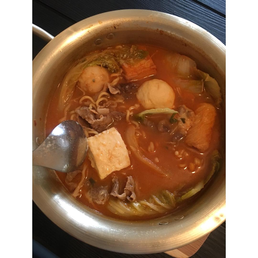 芝士拉面炒年糕—韩国街边美食改良版