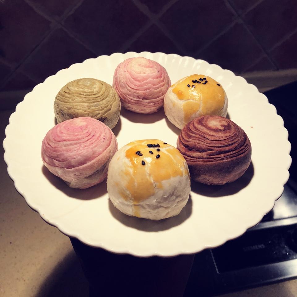 蛋黄酥~紫薯、抹茶、原味~花好月圆，中秋快乐~内附一次做六色蛋黄酥方法~