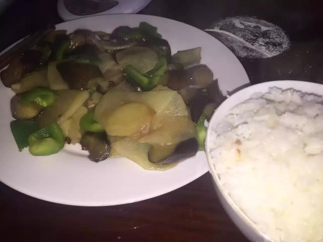 迷迭香美食| 地三鲜