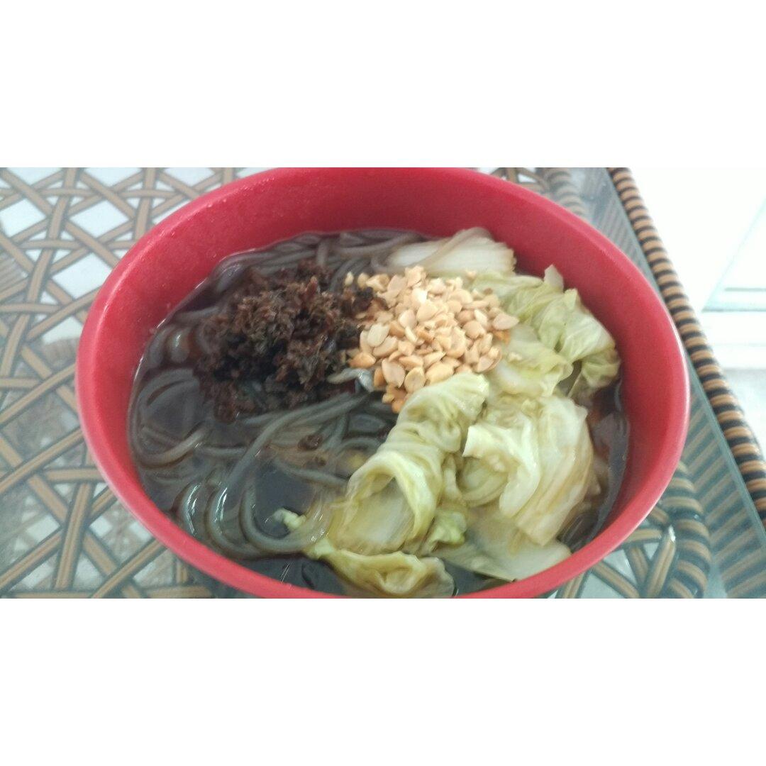 经典街边美食自己做 · 清爽酸辣粉 · 圆满素食