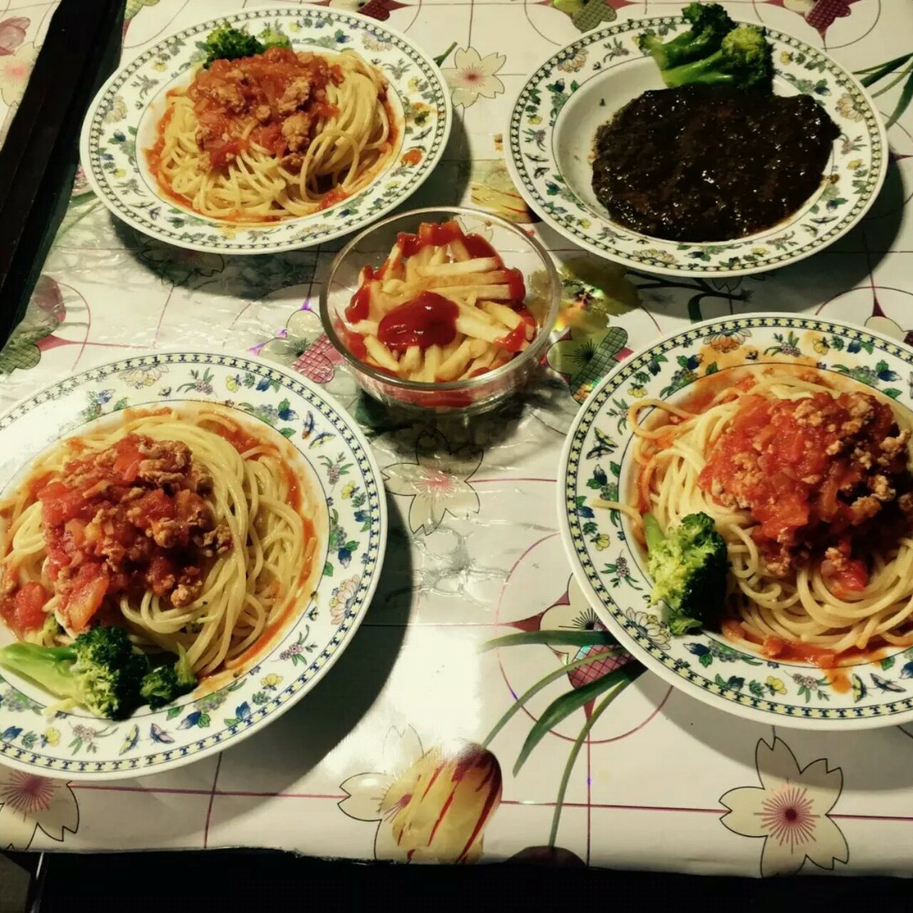 番茄肉酱意大利面