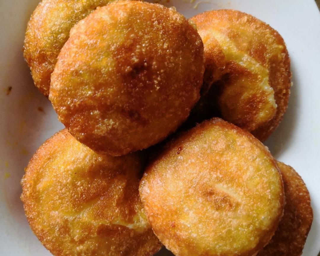 是宁武本地的风味食品,亦是逢年过节待客的好茶饭做法宁武油炸糕