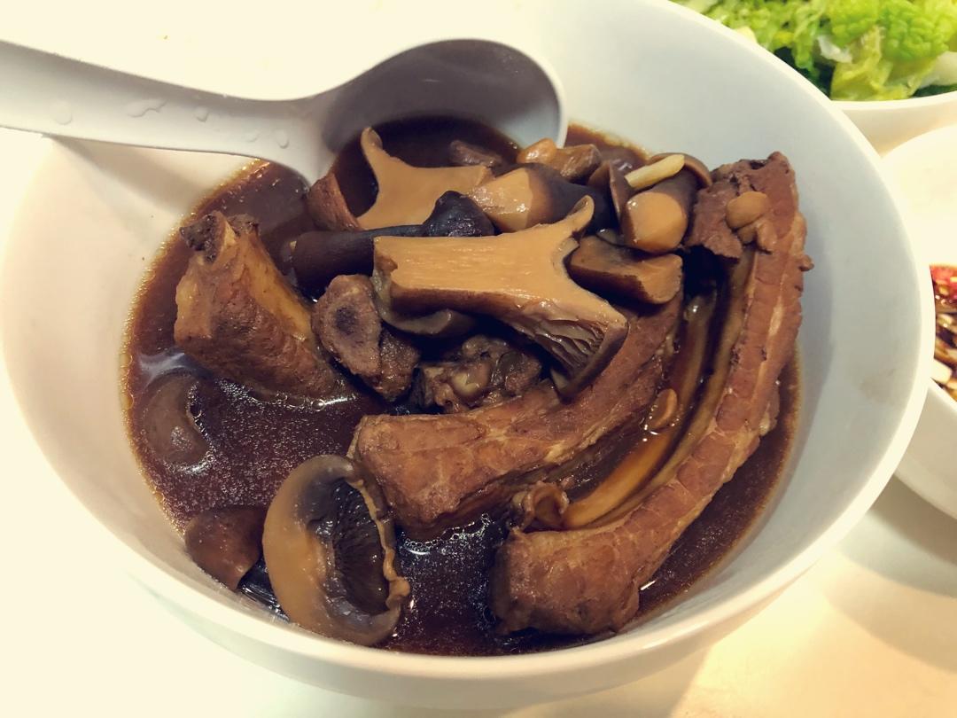 马来西亚肉骨茶