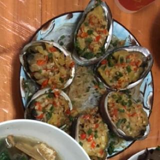 蒜蓉粉丝蒸鲍鱼