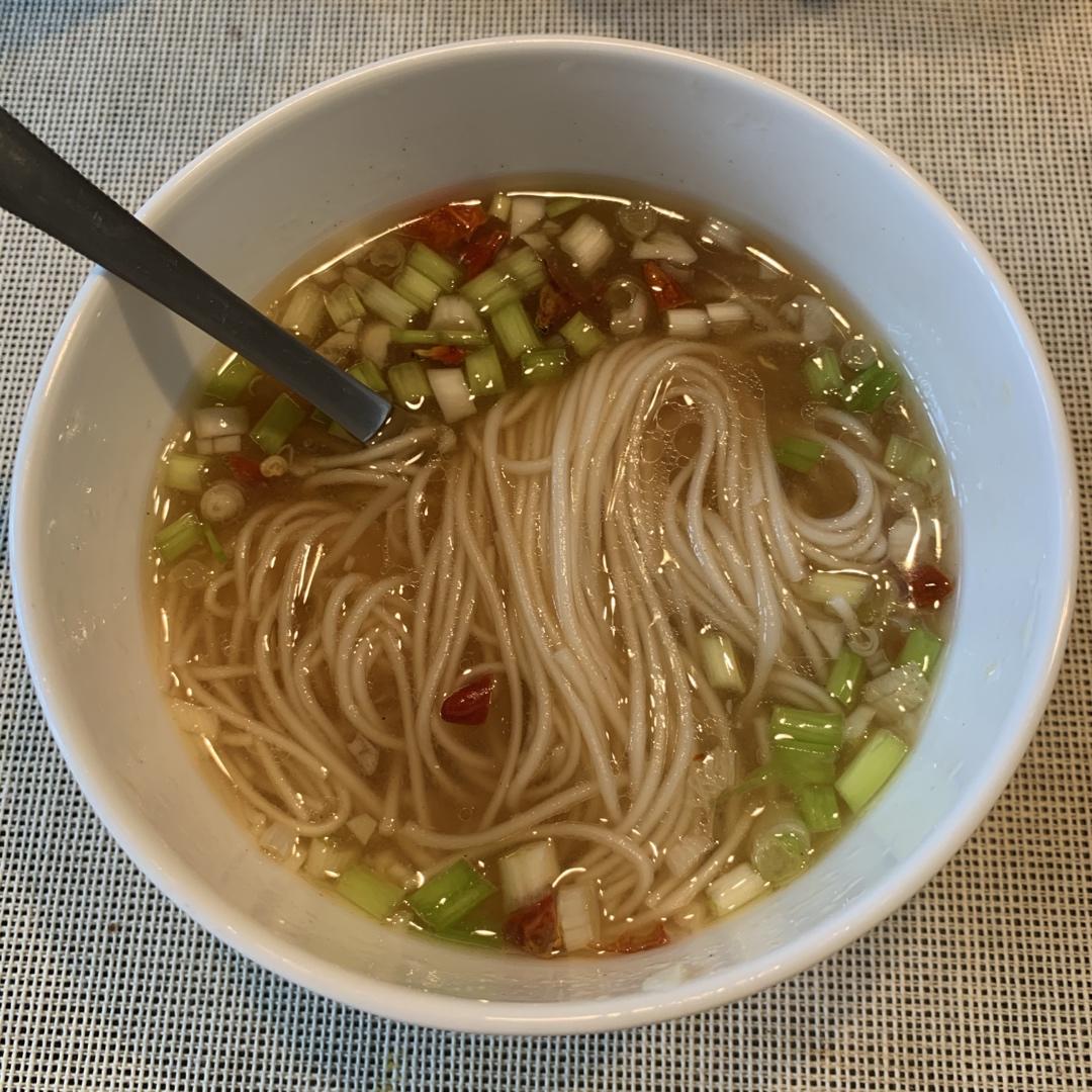 一碗热汤面