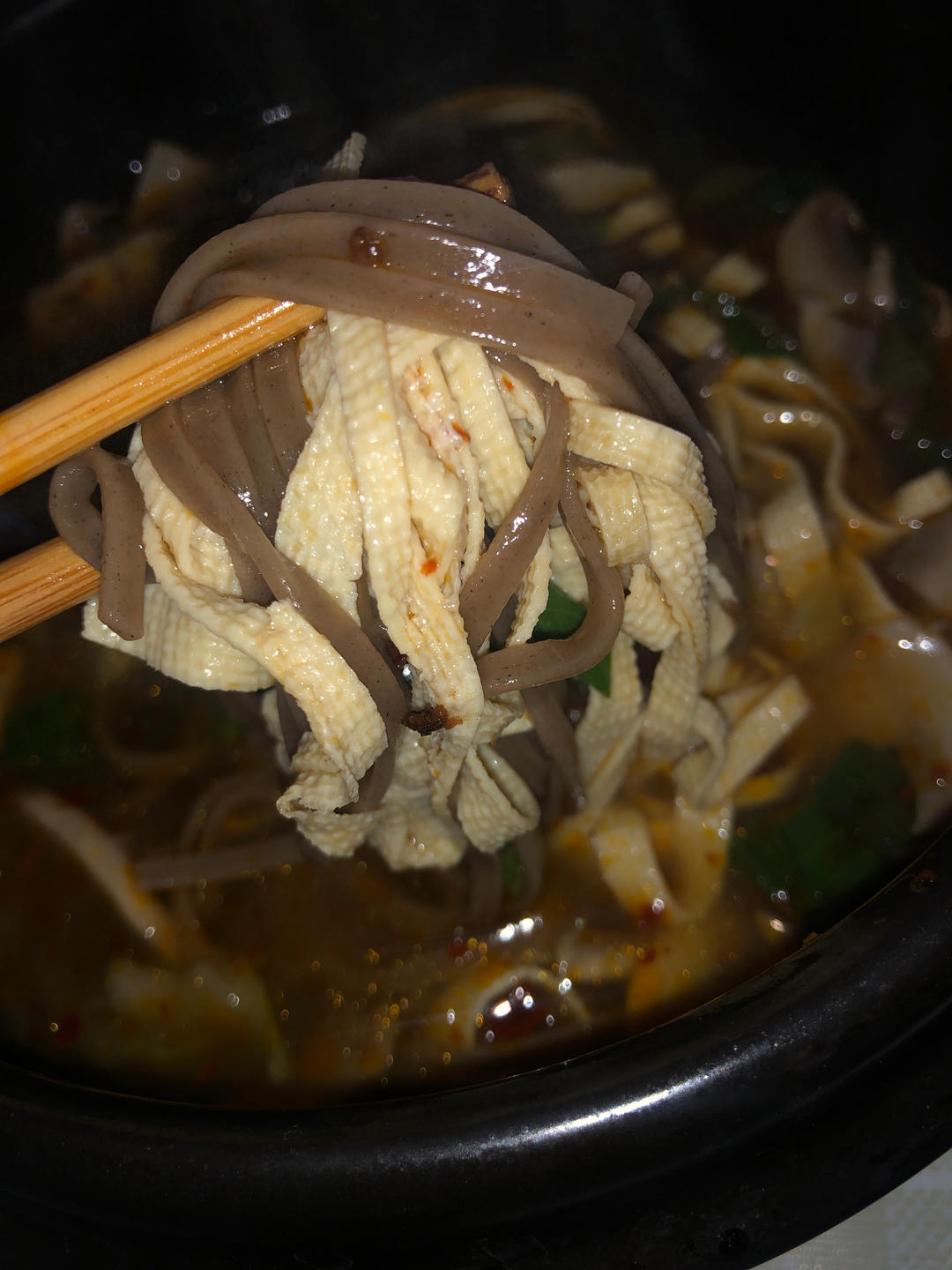 鲜美无比～汤都秒光‼️口蘑清汤面
