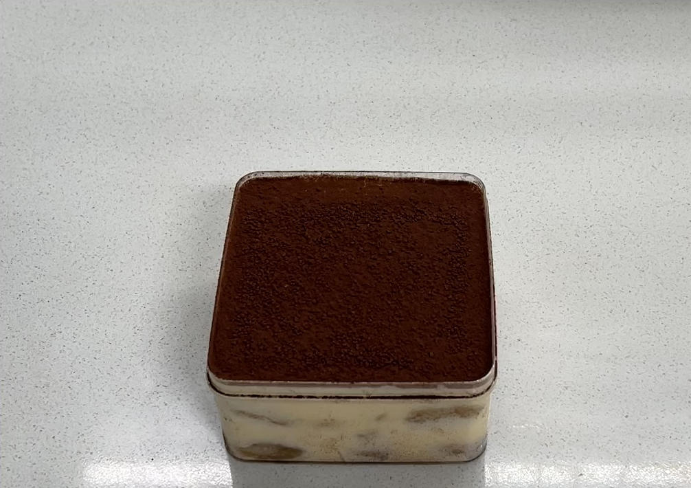 在欧洲学会的经典版提拉米苏