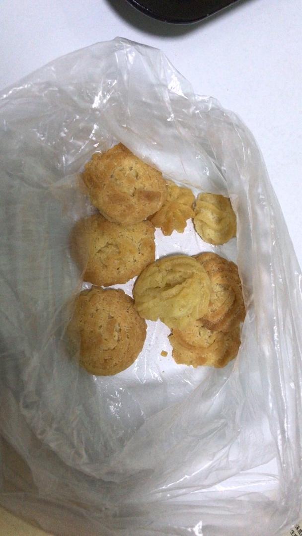 没有黄油也同样做出香酥不腻，花纹立体清晰的曲奇