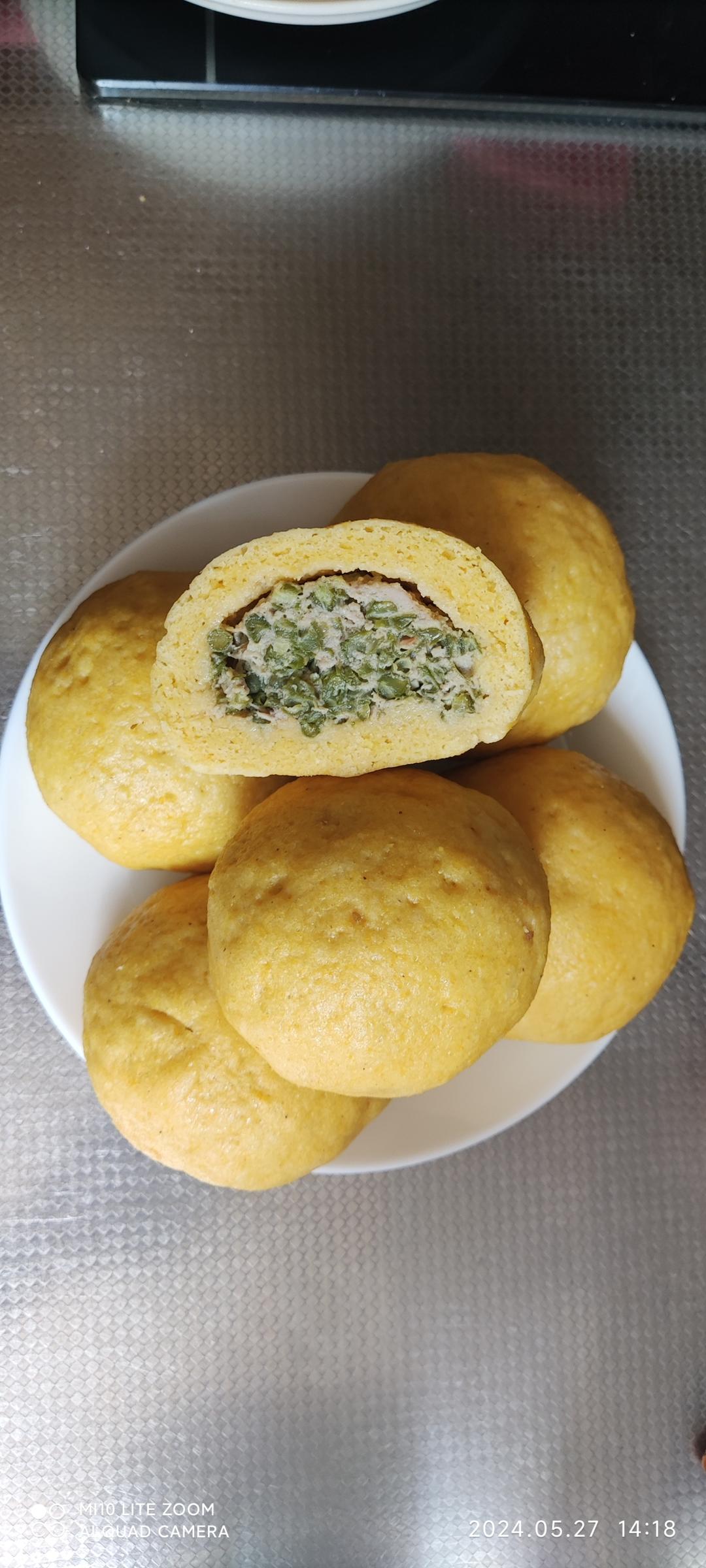 玉米面菜团子