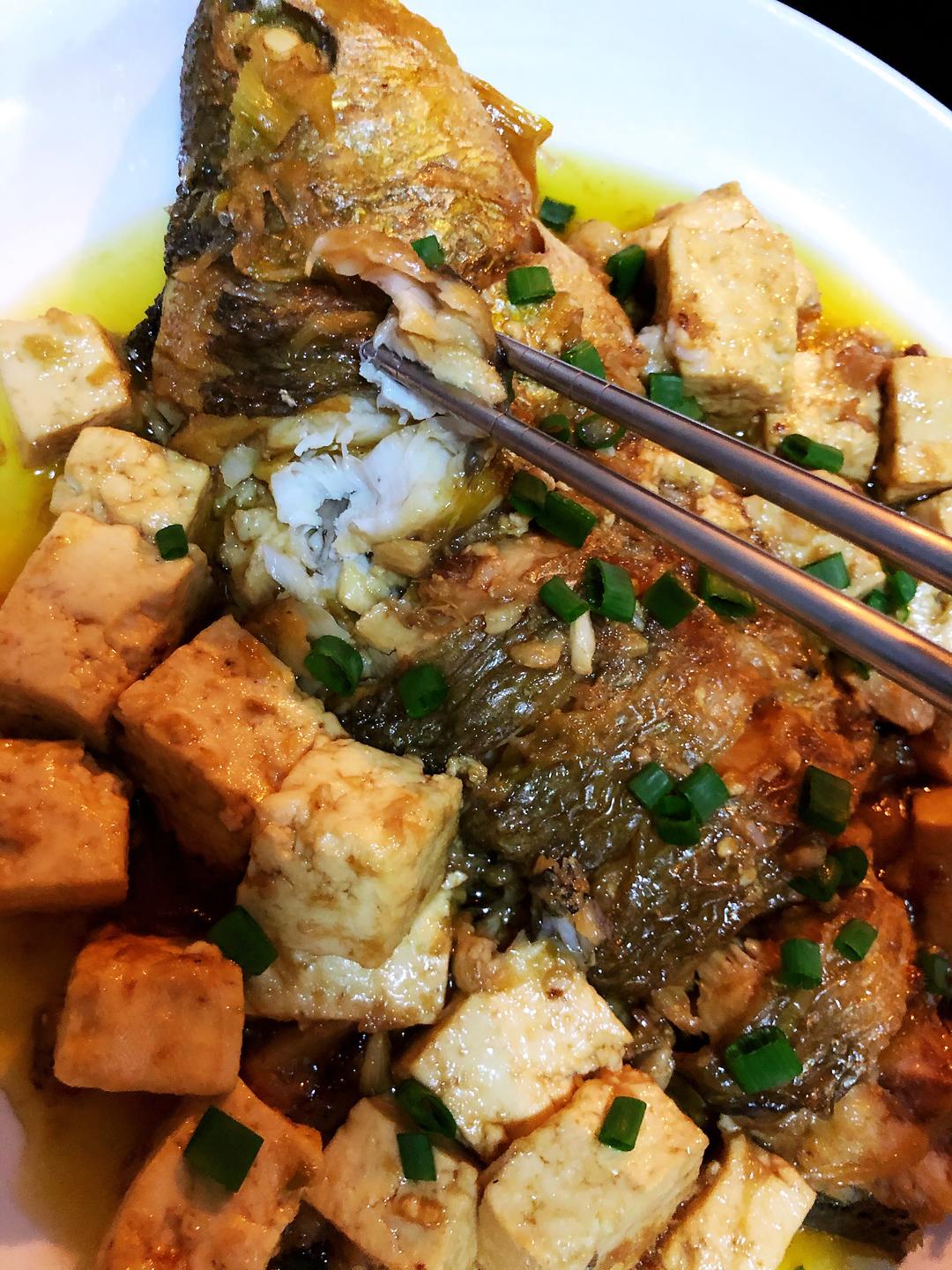 超下饭大黄鱼炖豆腐，优质动物蛋白与优质植物蛋白的强强联合的做法