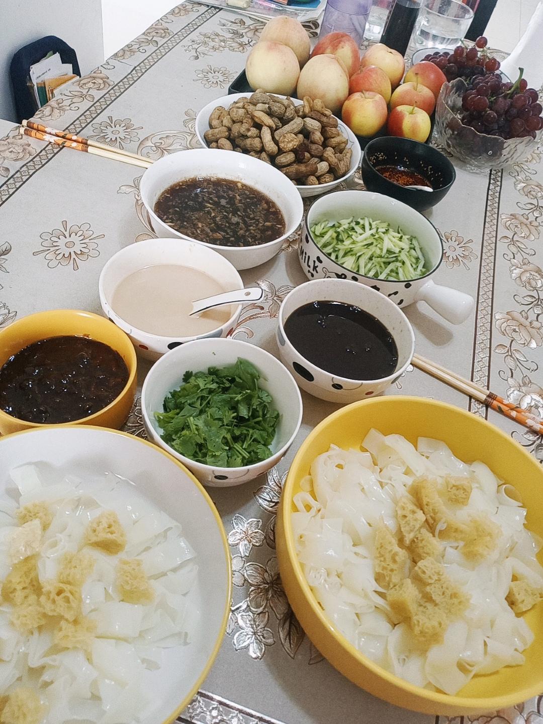 凉皮-家庭自制（告诉你自己做更劲道的秘诀）