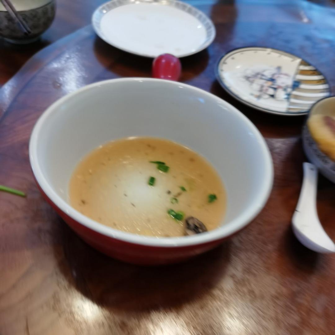 鲜掉眉毛口蘑汤