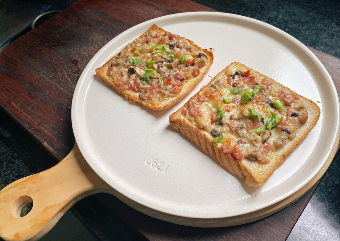 这也太香了‼️奶油蘑菇培根佐法棍🥖爆好吃😋