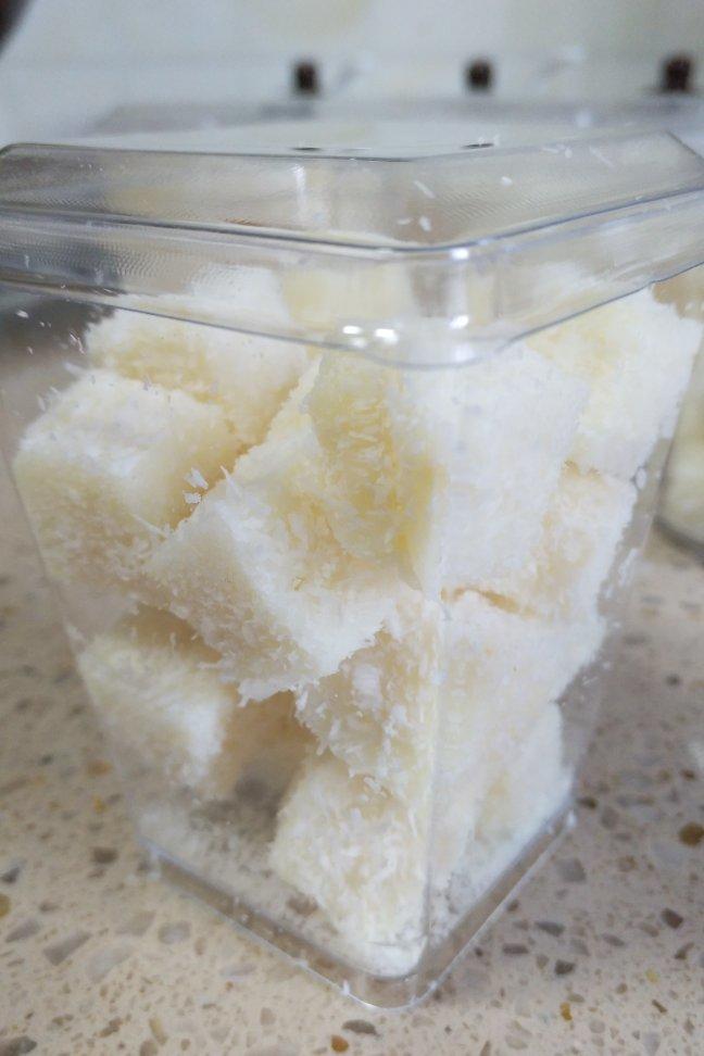 牛奶椰蓉小方