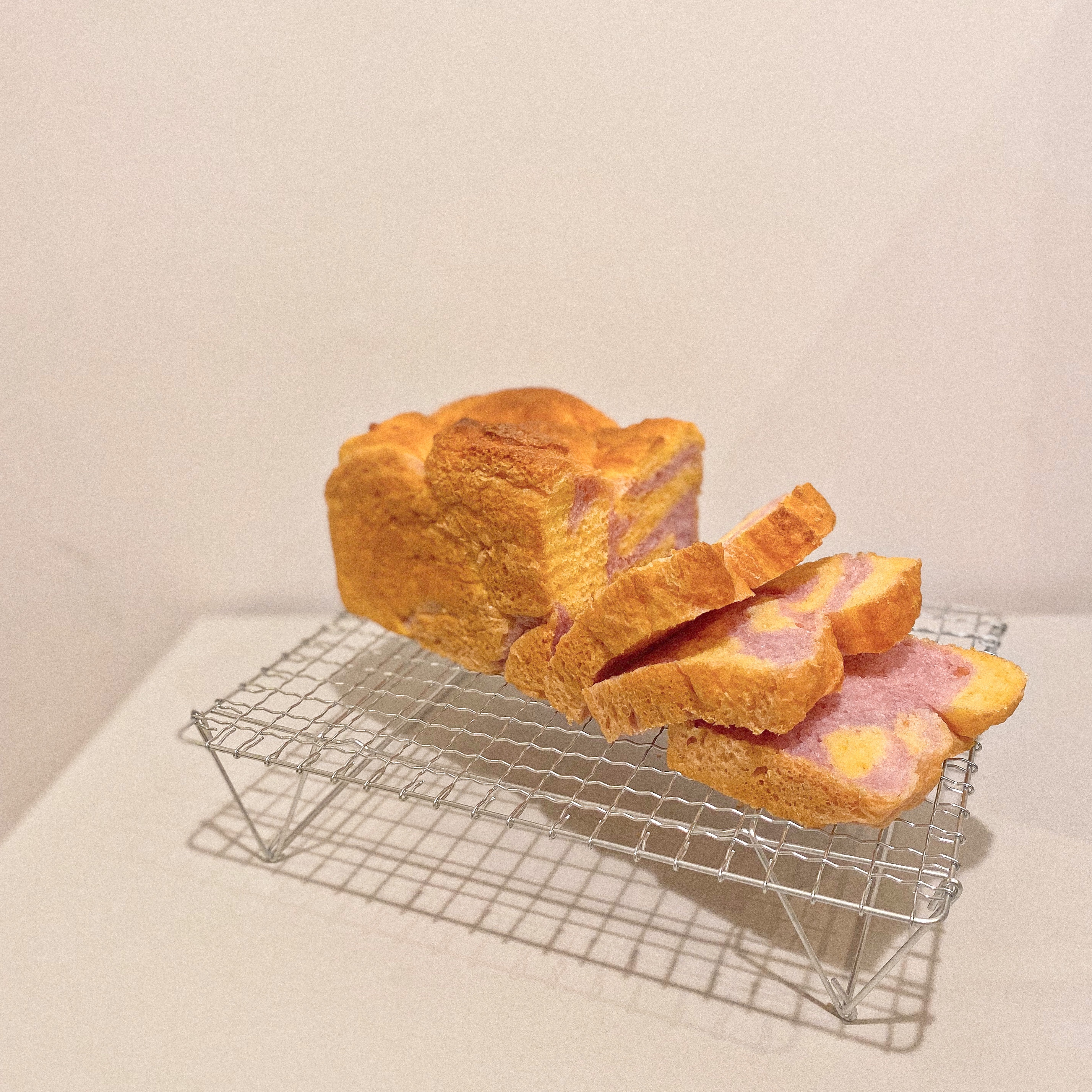 双色紫薯红薯吐司｜薯泥版｜面包机揉面的做法