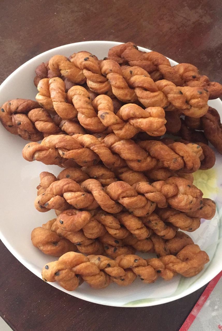 鸡蛋小麻花