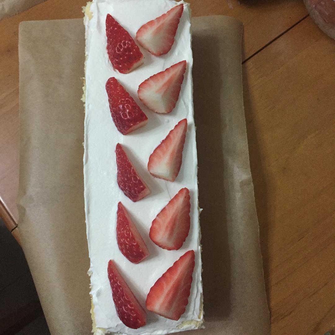 草莓城堡蛋糕