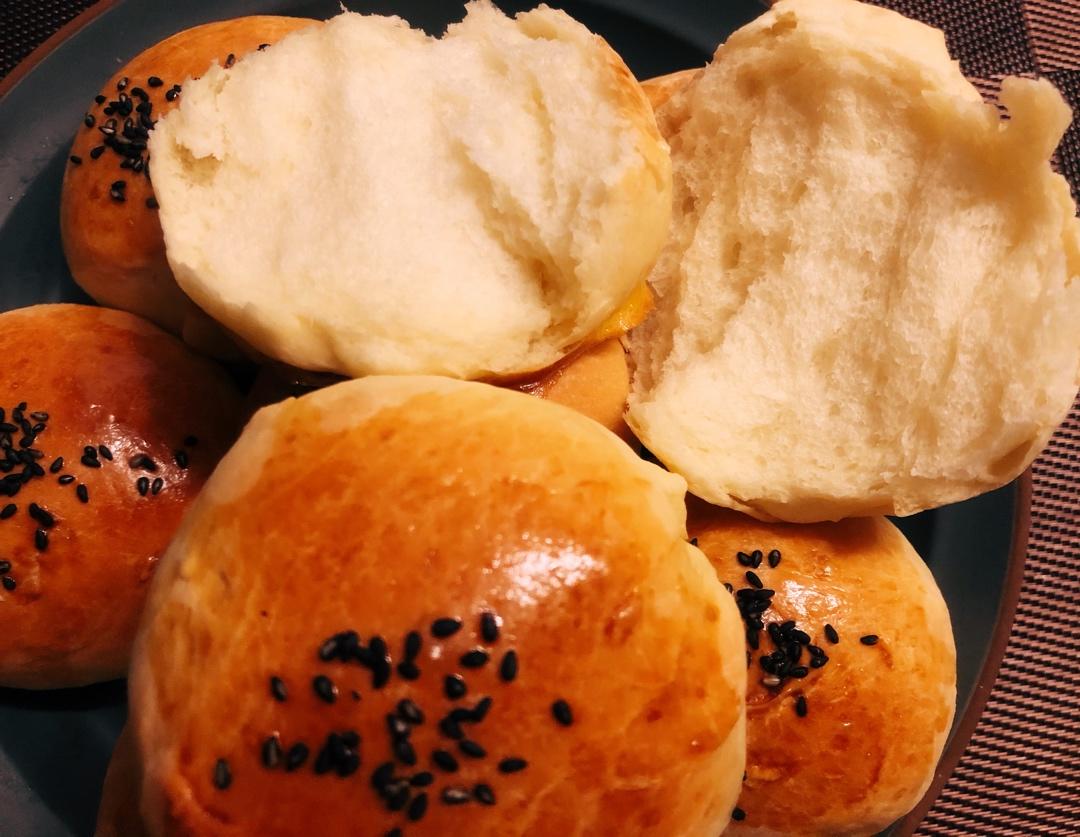 超软牛奶餐包，此配方超软不甜易出膜，放一礼拜不变硬