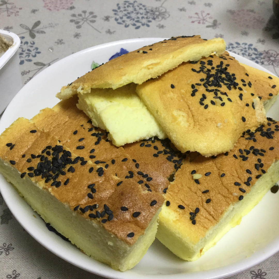 烤箱做蛋糕（戚风蛋糕的做法）
