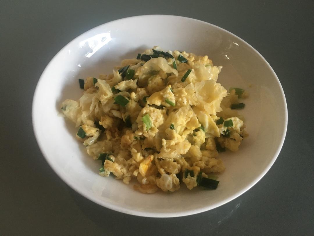 银耳炒鸡蛋