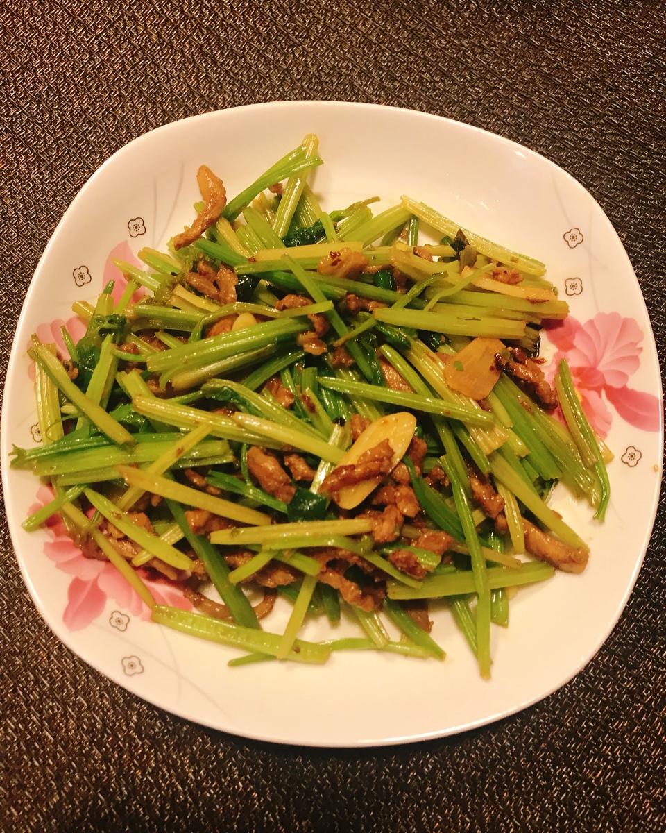 芹菜炒肉丝