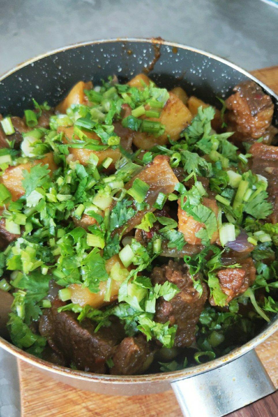 土豆炖牛肉