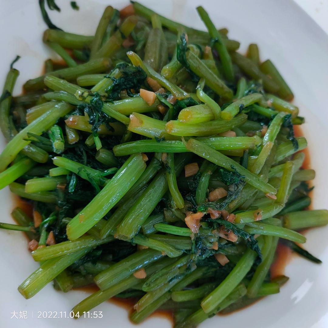清炒茼蒿
