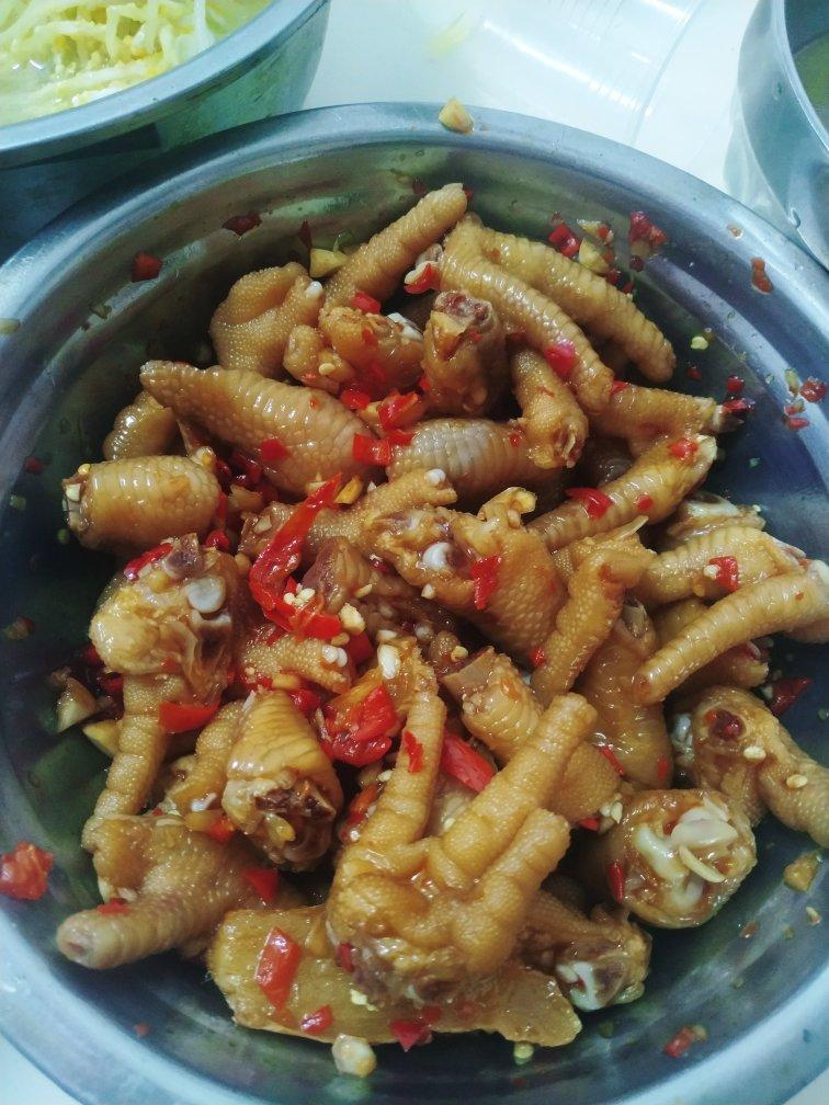 蒜蓉鸡爪爪