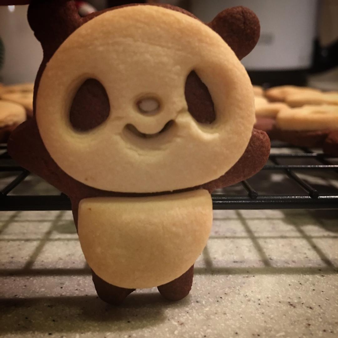 h小恩做的小熊猫饼干