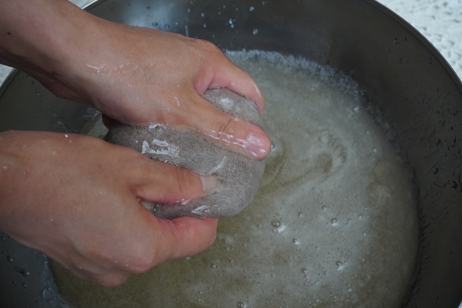 红糖糍粑冰粉（手搓冰籽）的做法 步骤8