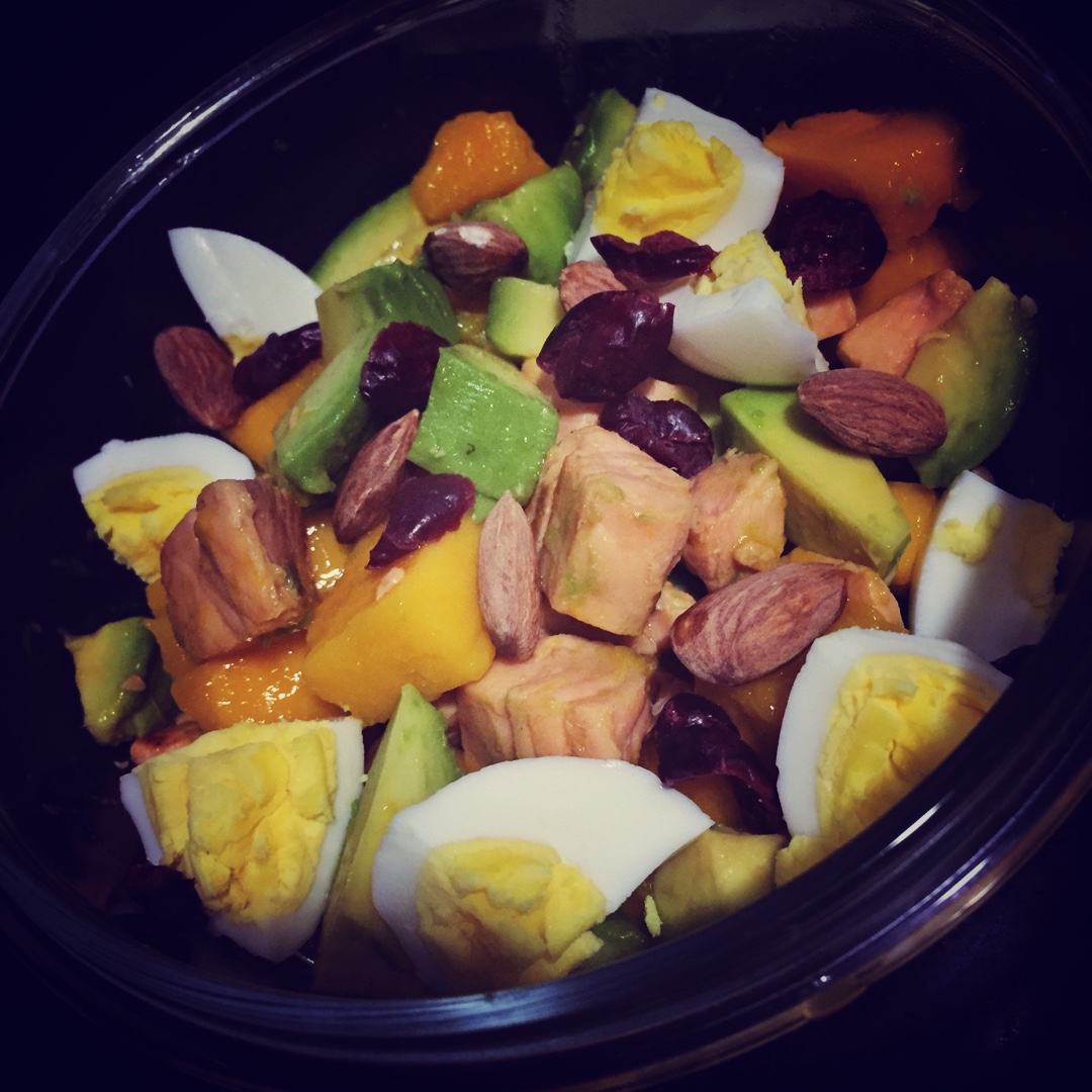 牛油果三文鱼芒果沙拉—轻食主义沙拉如命