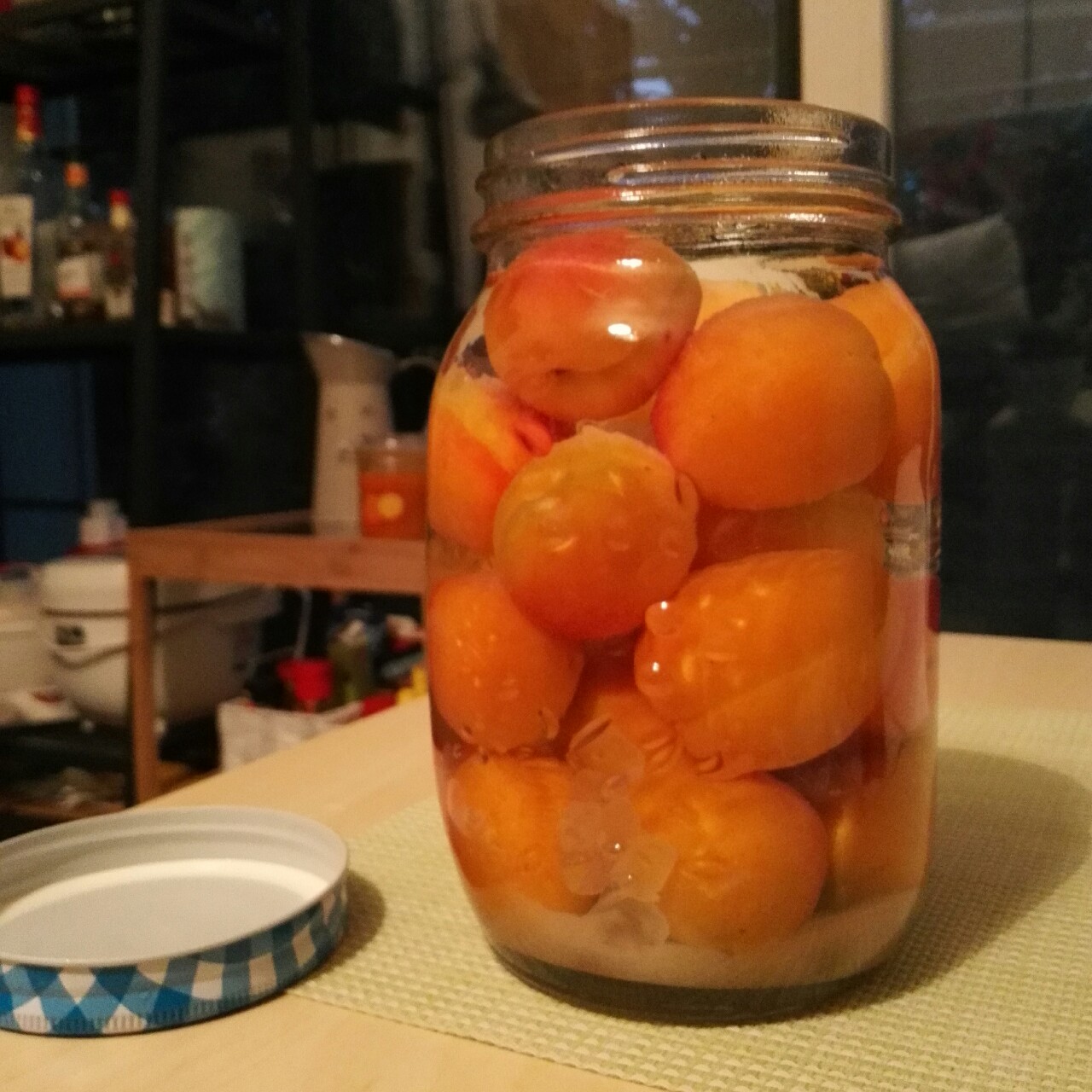 自制杏子酒