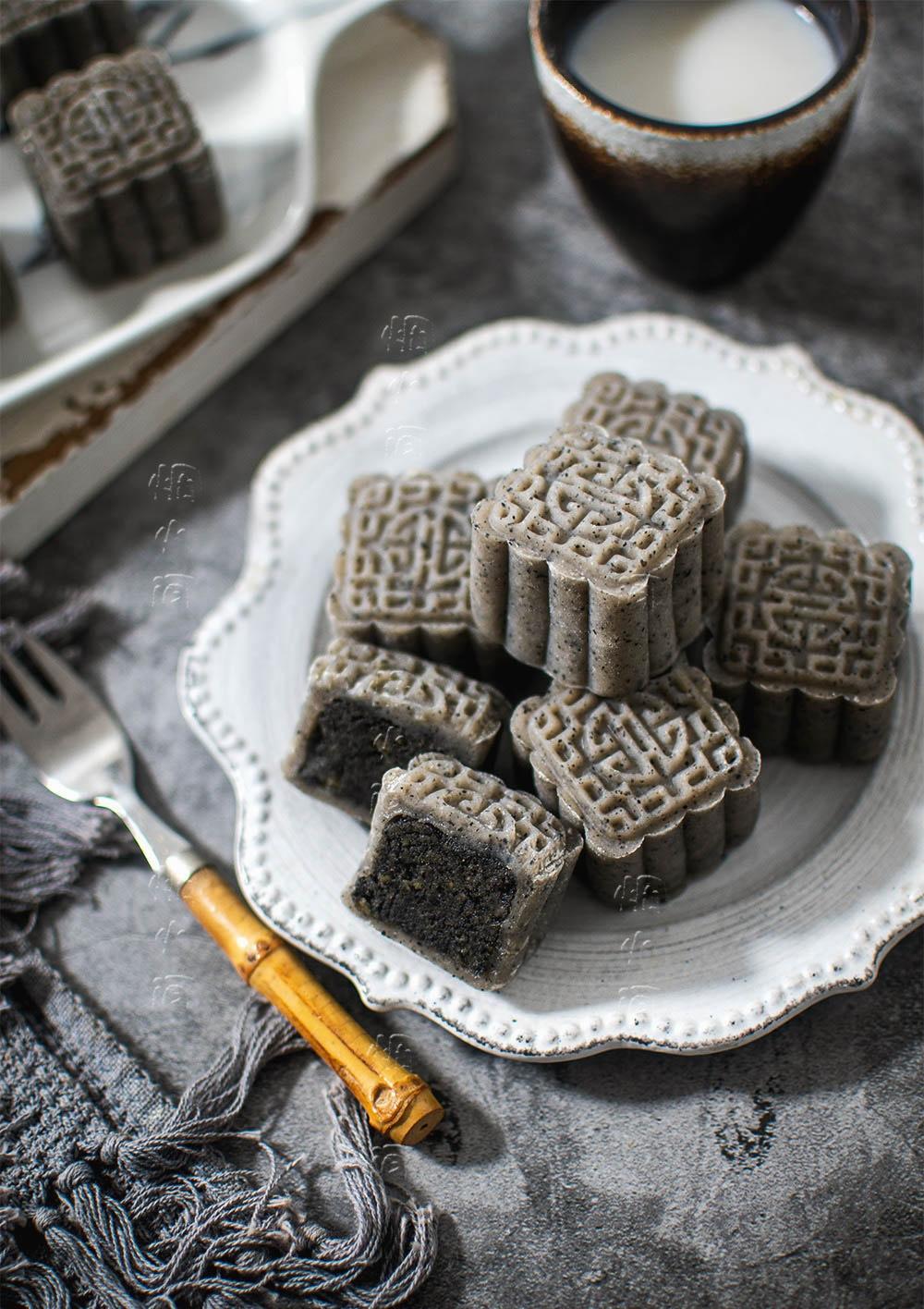 養(yǎng)生系月餅上線！黑芝麻冰皮月餅??