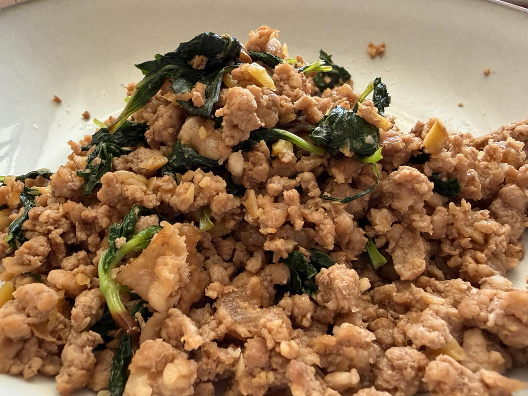 薄荷叶炒牛肉沫
