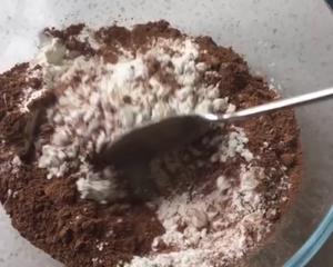 巧克力马芬蛋糕🍫低油的做法 步骤4