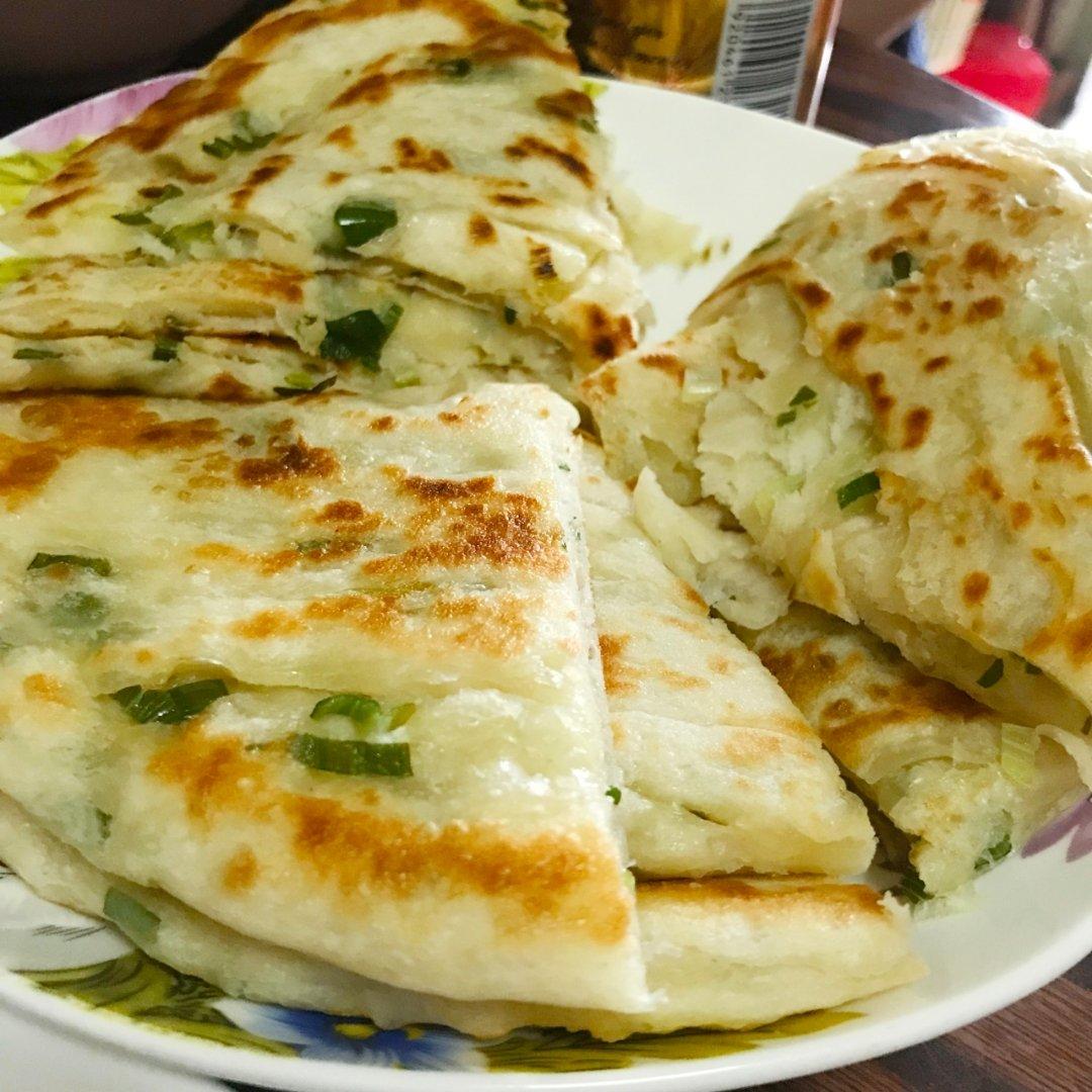 秋日暖阳9688做的家常葱花饼