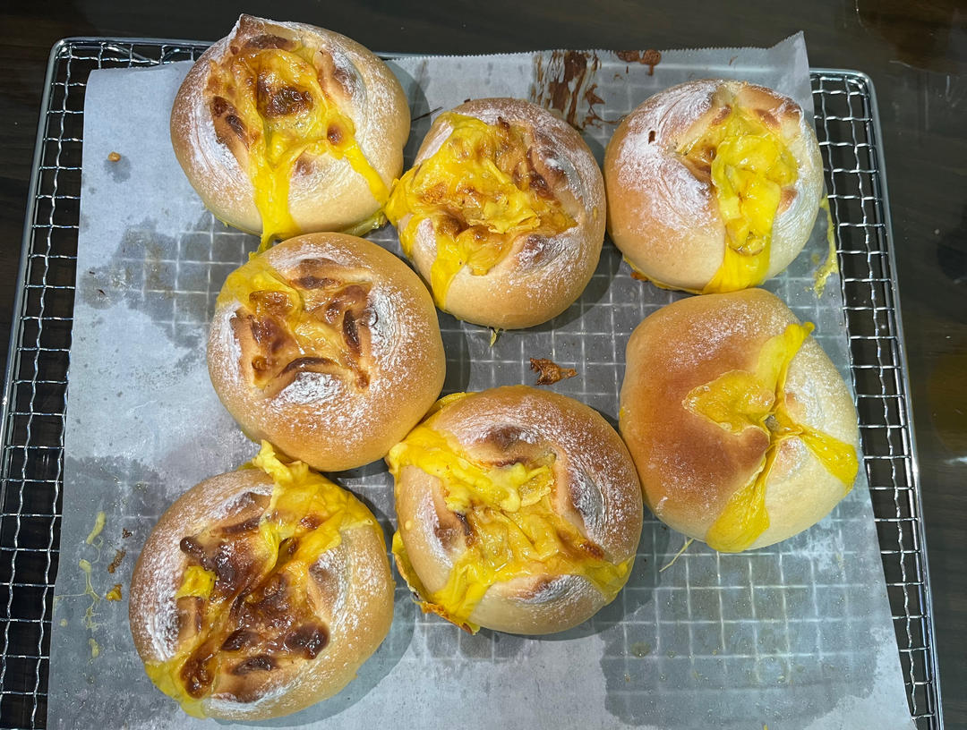 芝士培根熔岩软欧