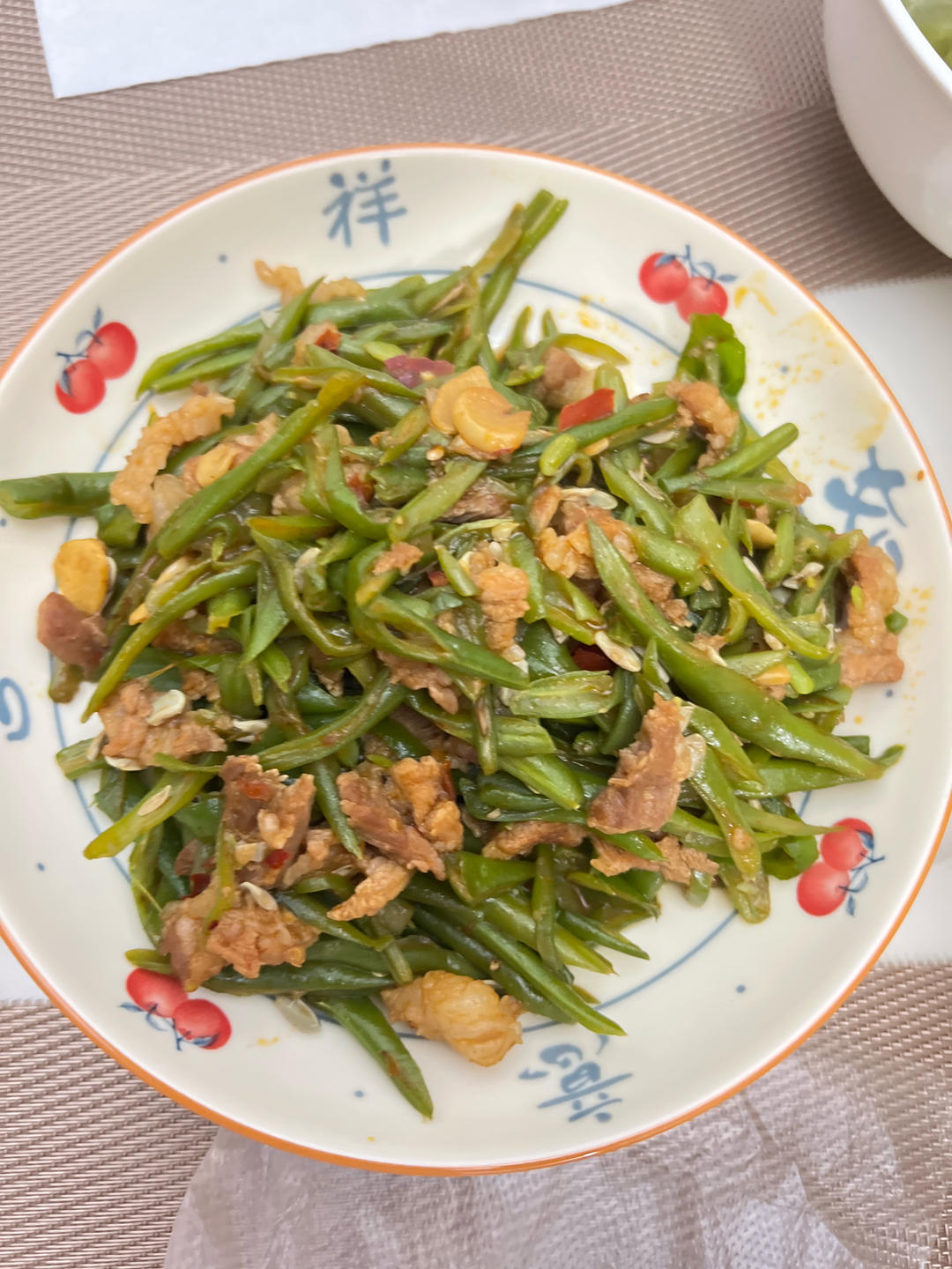 炒肉就得嫩—豆角炒肉（四季豆）