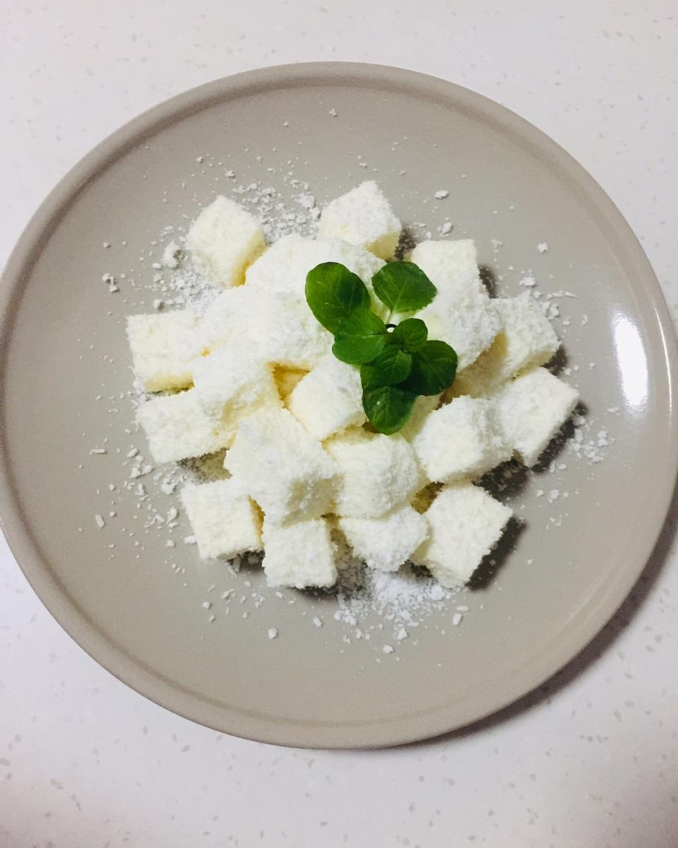 完胜85度C牛奶椰丝小方